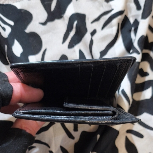 Gucci Wallet Black Leather with Silver Accent - Picture 8 of 11